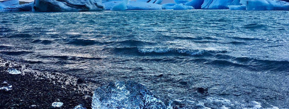 Beautiful cold landscape picture of Icelandic glacier lagoon bay