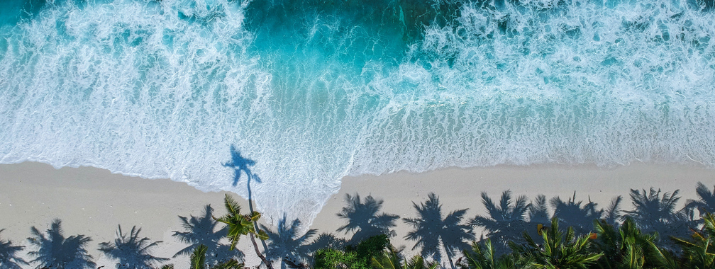 Breezy coast with amazing waves in Fuvahmulah city, Maldives