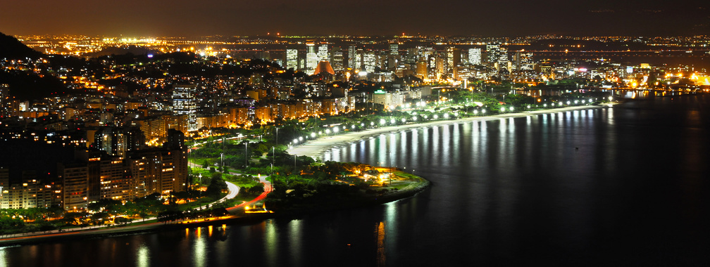 Exciting view of Rio de Janeiro at night wallpaper