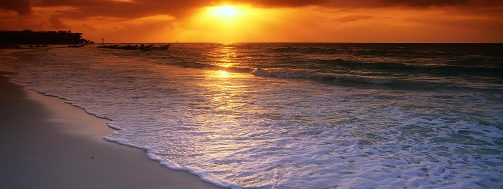 Good evening ocean side beach background