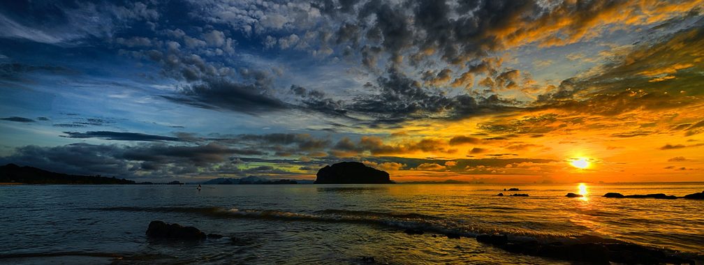 Gorgeous sky over calm ocean in Thailand