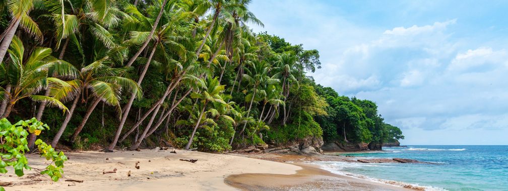 Landscape wallpaper of seashore in Playa Blanca, Saboga, Panama