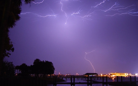 Lightning sky over the Daytona Beach in Florida wallpaper