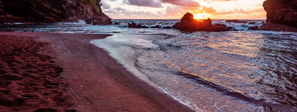 Pink colors on the shore during sunset