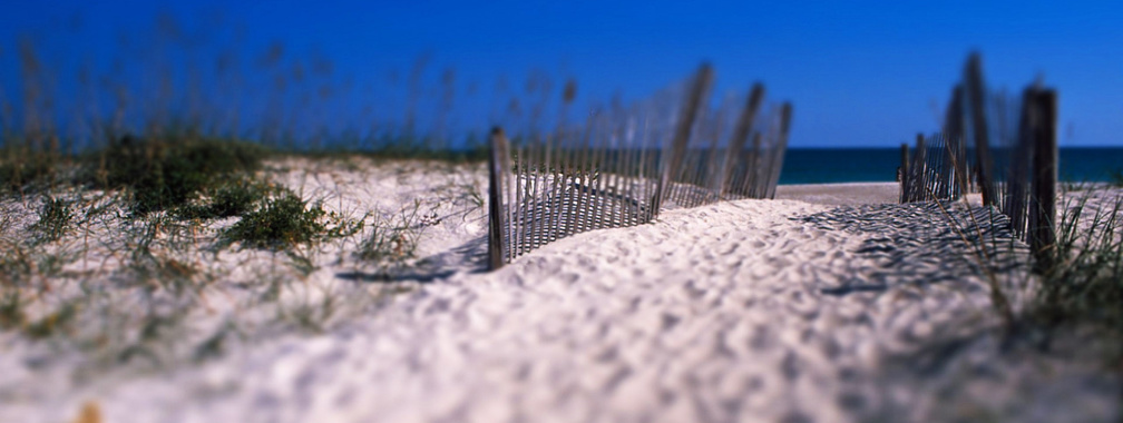 Sandy beach on the Shell Island, Wales wallpaper