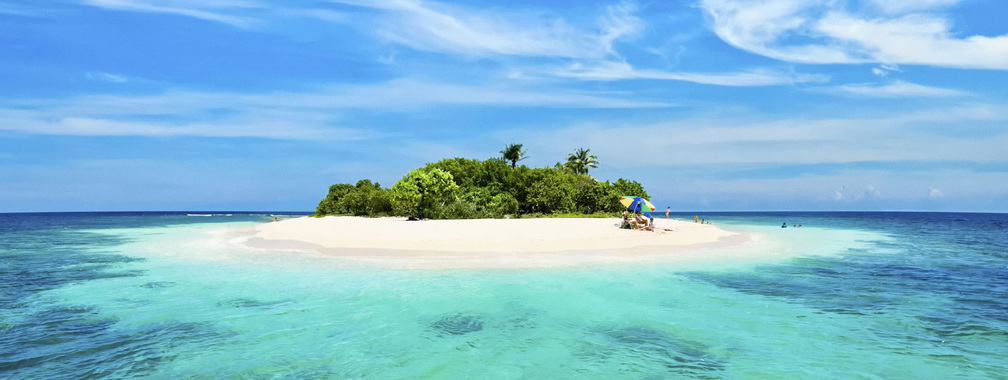 Sandy island in the middle of the ocean wallpaper