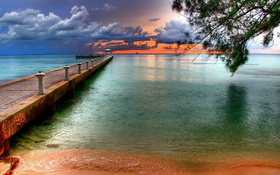 The colourful wallpaper of the sky at Key West Florida