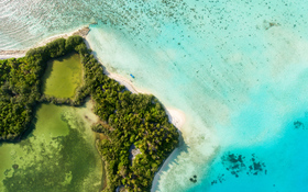 Turquoise water and peace on white-sand beaches in Thinadhoo, Maldives