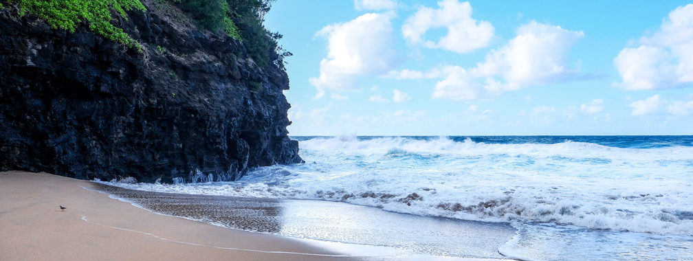 Virgin beach in the Kalalau Trail in Kauai, Hawaii